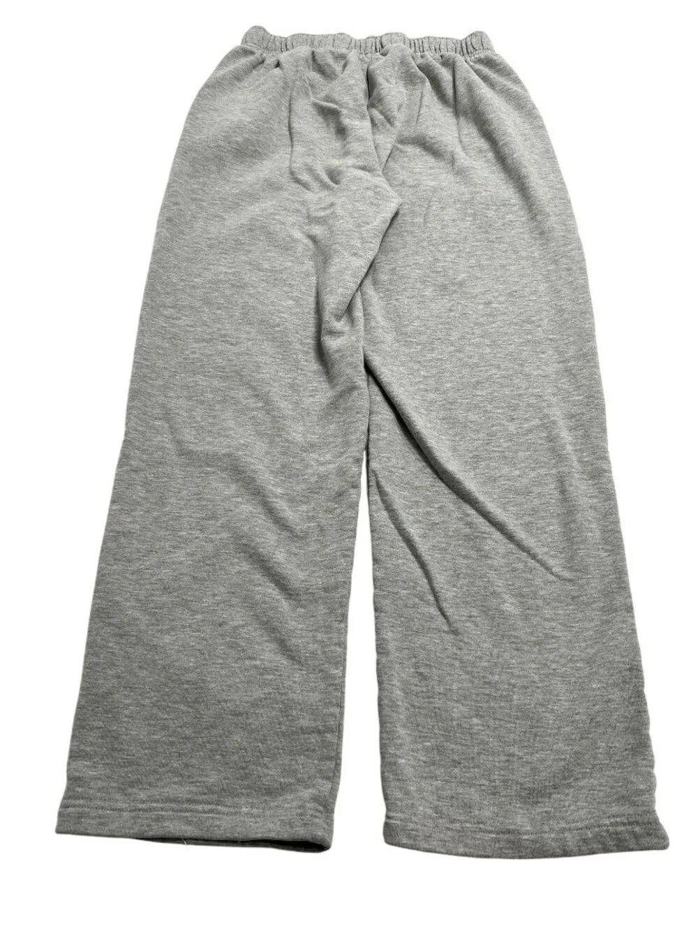ALO Yoga Accolade Straight Leg Sweatpants in Athletic Heather Grey